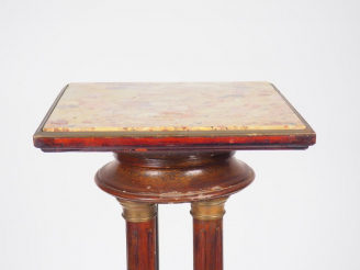 Vente aux enchères Sellette de style Empire en acajou et placage d'acajou composée de qua