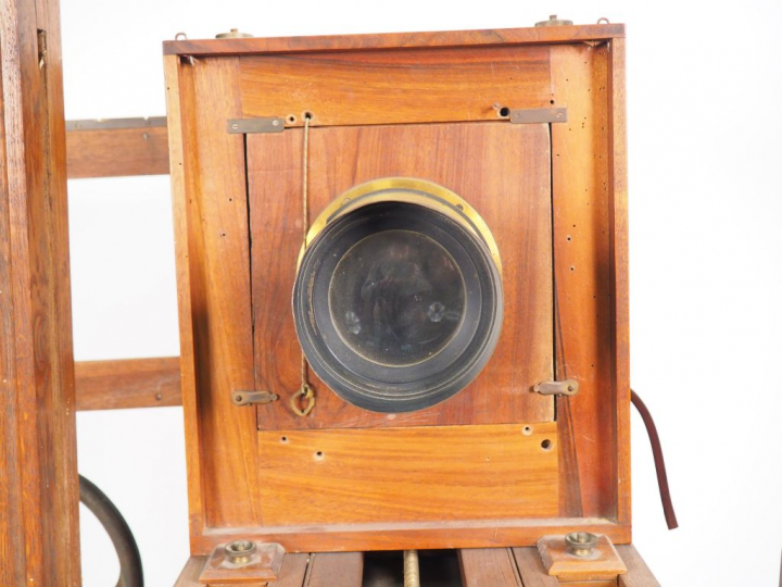 Chambre photographique d'atelier roulante à crémaillère avec objectif 