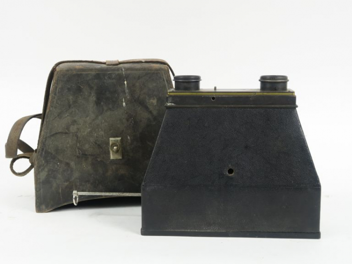 JULES CARPENTIER Jumelle n° 7630 - 5 avec housse en cuir. (Etat d'usag