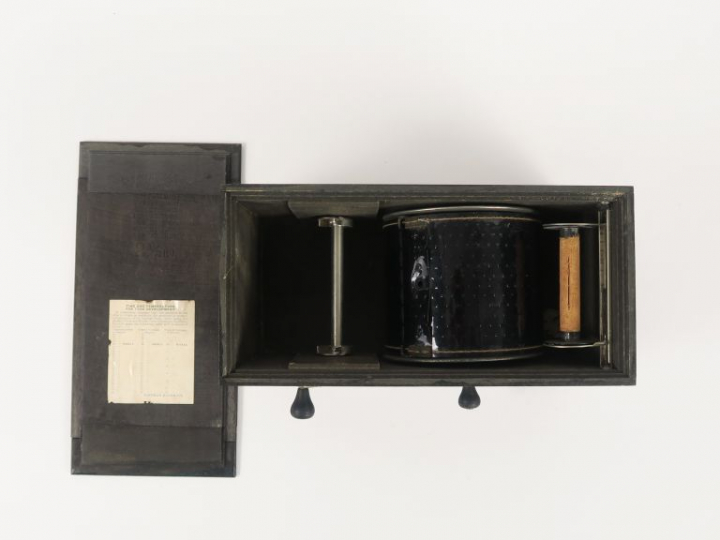 KODAK FILM TANK en bois noirci