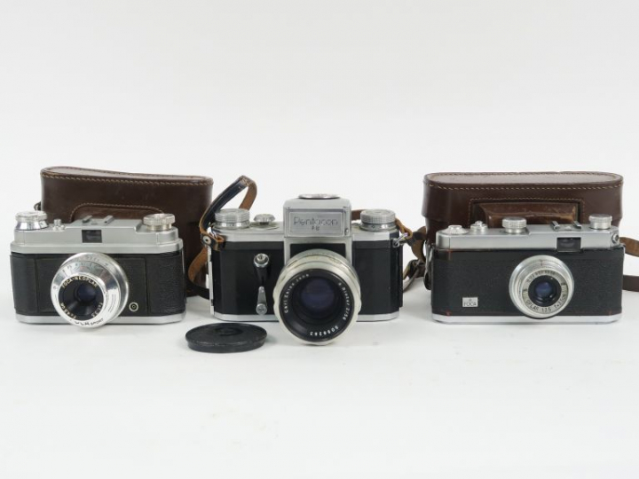 Lot de trois appareils photographiques : PENTACON FB avec objectif CAR