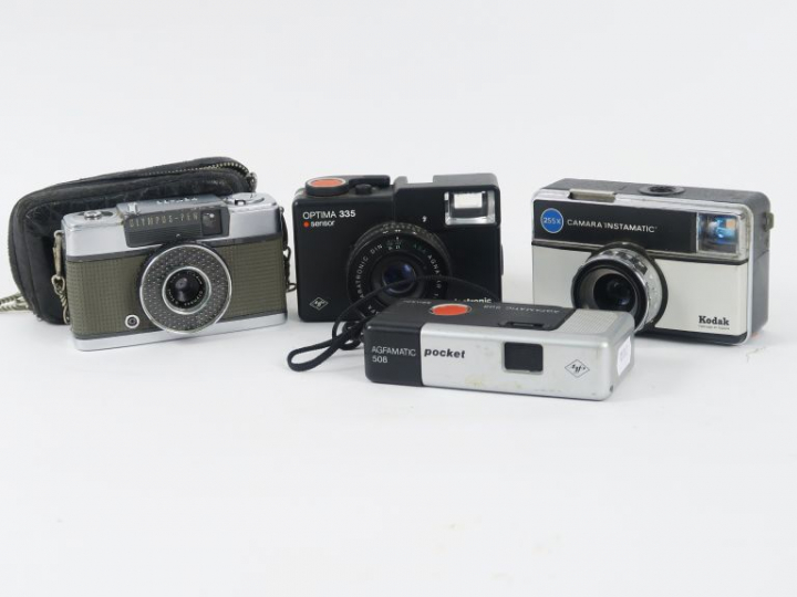 Lot de 3 appareils photographiques : KODAK CAMARA INSTAMATIC AGFAMATIX