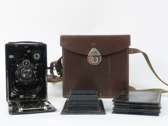 Vente aux enchères ZEISS IKON COMPUR n°258646 Folding 6X9 avec objectif Carl Zeiss Jena T