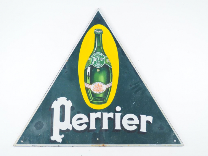 PERRIER. Grande plaque émaillée, signée emaillerie alsacienne. Dim. : 