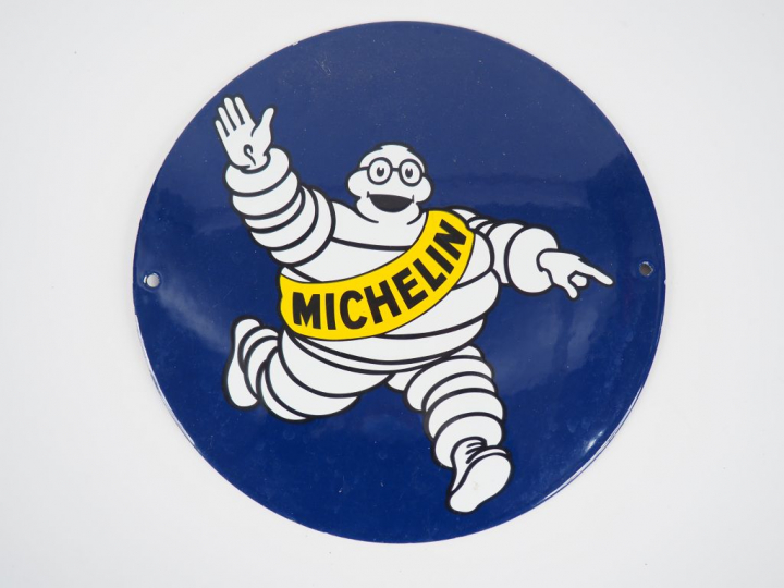 MICHELIN. Plaque émaillée moderne Diam. 24,5 cm