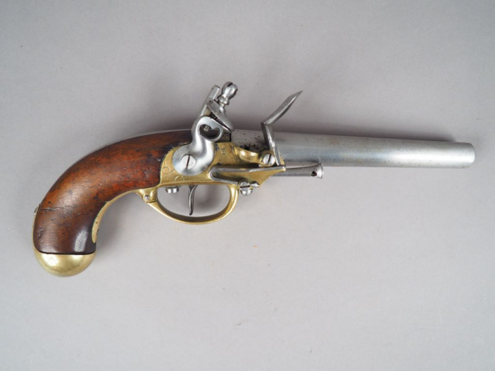 Pistolet de Cavalerie, modèle de 1777 à coffre de la manufacture royal