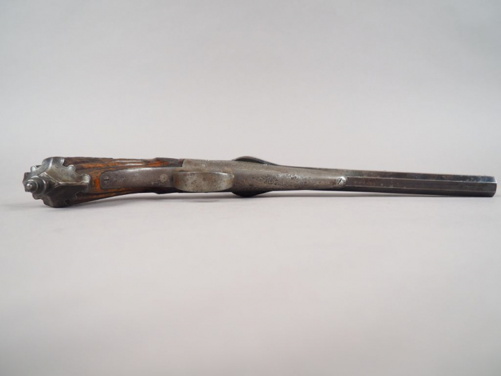 Pistolet à gravitation Colette à munition autopropulsée en calibre 52 