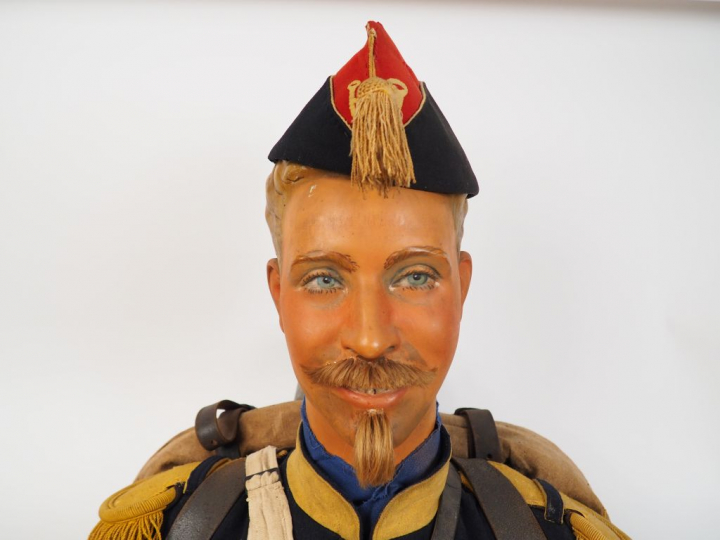 Mannequin ancien en uniforme de voltigeur du 54ème régiment d’infanter