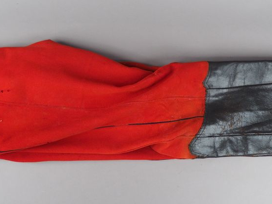 Pantalon troupe à basane réglementaire drap garance, passepoil noir, c