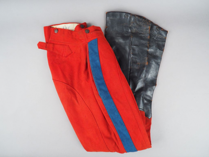 Pantalon à basane réglementaire troupe en drap garance large bande ble