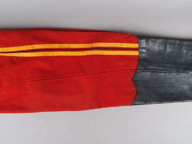 Pantalon à basane dans le gout d’un pantalon de guide de la Garde Impé