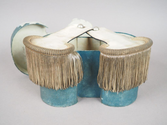 Vente aux enchères Paire d’épaulettes de capitaine Second Empire, bouton hémisphérique ar