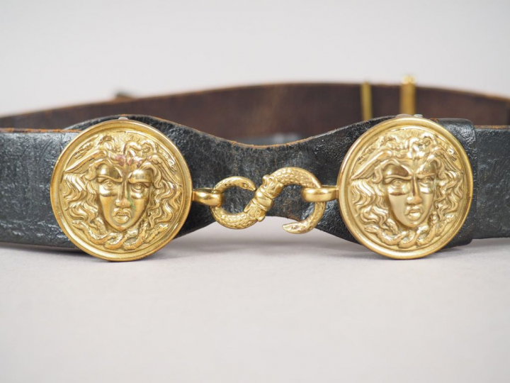 Ceinturon d’Officier de petite tenue en cuir noir, avec ses attaches p