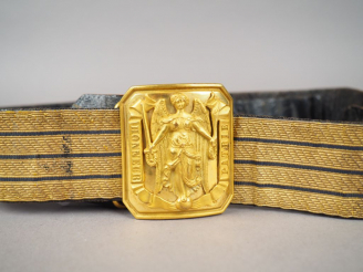 Vente aux enchères Ceinturon d’Officier de grande tenue en cuir noir habillé de passement