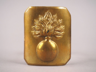 Vente aux enchères Plateau de ceinturon troupe de cavalerie Second Empire (grenadier à ch