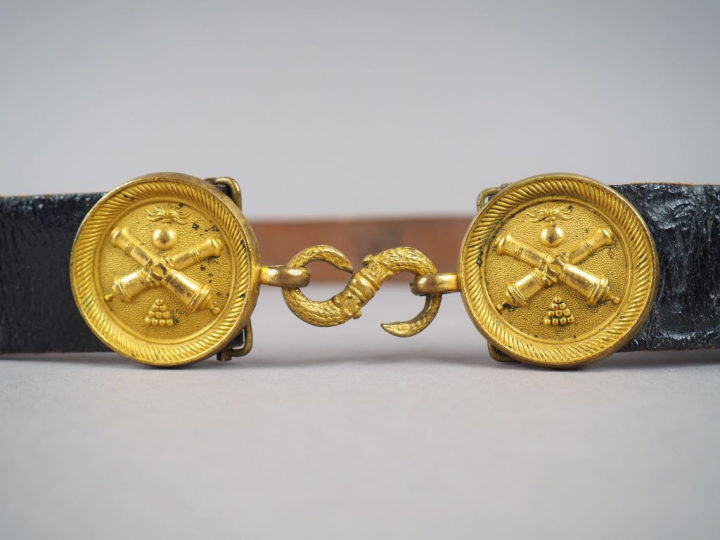 Ceinturon d’artillerie Troisième République, deux plateaux ronds en br