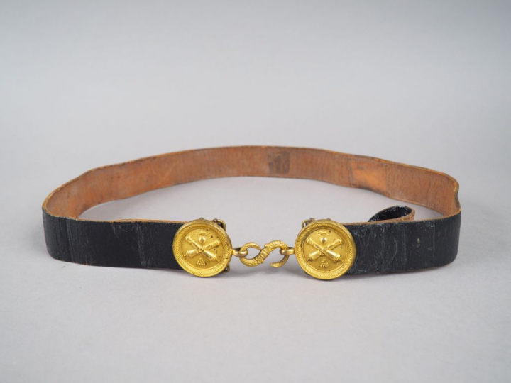 Ceinturon d’artillerie Troisième République, deux plateaux ronds en br