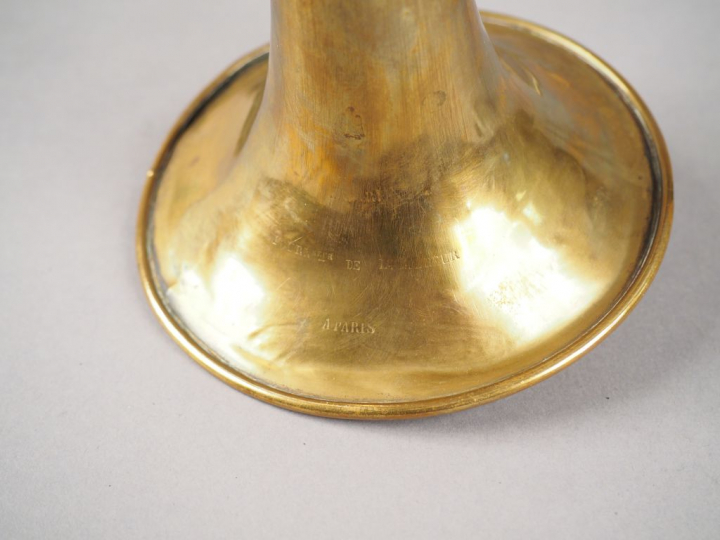 Cornet à piston en laiton, dans son étui en cuir fauve souple avec sa 