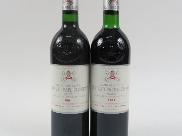 2 BOUTEILLES CHÂTEAU PAPE CLÉMENT GCC GRAVES - 1981 - 1 LB