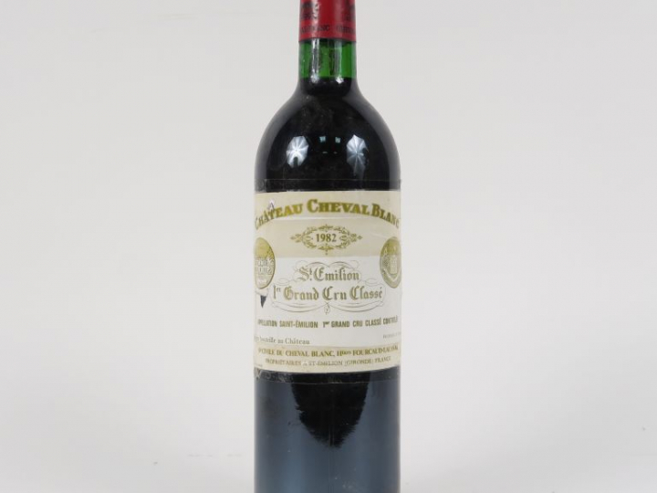 1 BOUTEILLE CHÂTEAU CHEVAL BLANC 1er GCC ST EMILION - 1982 - BG+/ET SC