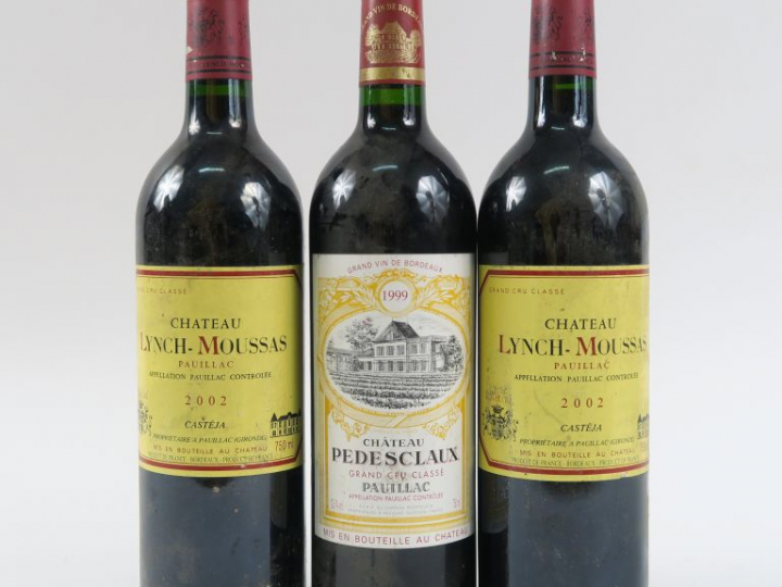 3 BOUTEILLES PAUILLAC GCC : 2 CHÂTEAU LYNCH MOUSSAS 2002 - 1 CHÂTEAU P