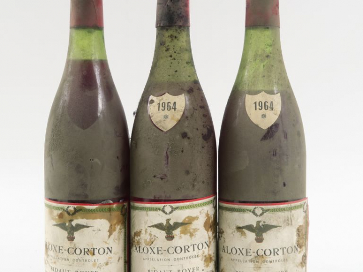 3 BOUTEILLES ALOXE CORTON BIDAUT ROYER - 1964 - 1 PRÉSUMÉE/2.5 CM/5 CM