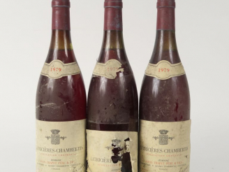 Vente aux enchères 3 BOUTEILLES LATRICIÈRES CHAMBERTIN GC LOUIS TRAPET - 1979 - 3 CM/EA