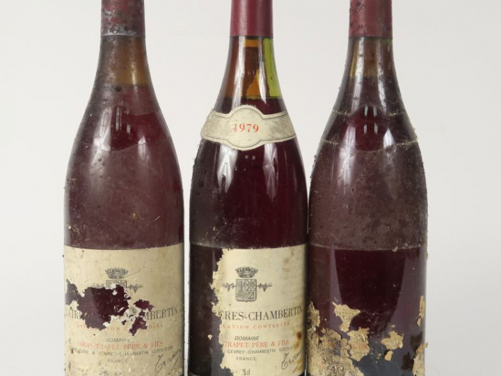 3 BOUTEILLES LATRICIÈRES CHAMBERTIN GC LOUIS TRAPET - 1979 -1 à 2.5 CM