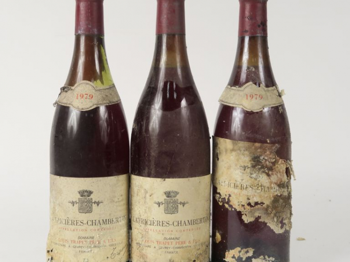 3 BOUTEILLES LATRICIÈRES CHAMBERTIN GC LOUIS TRAPET - 1979 - 2 à 3 CM/