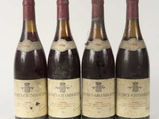 Vente aux enchères 4 BOUTEILLES GEVREY CHAMBERTIN LOUIS TRAPET - 1980 - 1 à 3 CM/3 à 4.5 