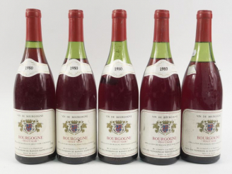 Vente aux enchères 5 BOUTEILLES BOURGOGNE PINOT NOIR VIGNERONS DE MANCEY - 1980 - 1 PRÉSU