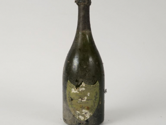 Vente aux enchères 1 BOUTEILLE CHAMPAGNE DOM PERIGNON - 1992 - EA