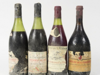 Vente aux enchères 4 BOUTEILLES CHATEAUNEUF DU PAPE : 1 CHÂTEAU DE LA GARDINE 1973 EA - 1