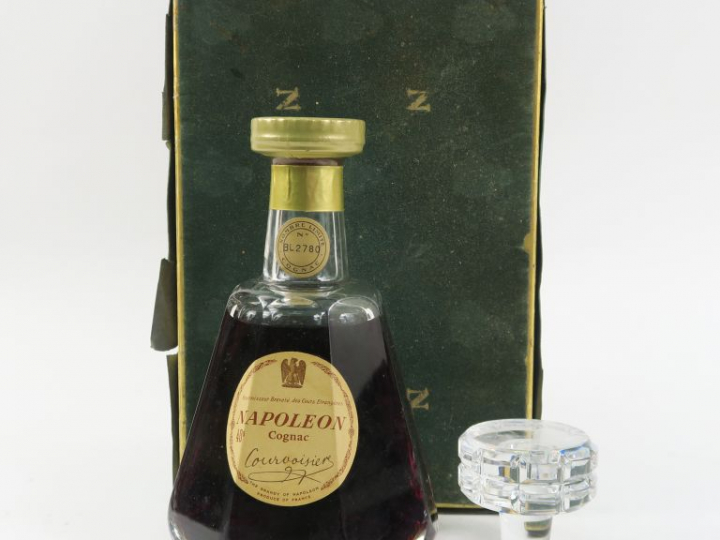 1 BOUTEILLE COGNAC NAPOLÉON COURVOISIER - COFFRET/FLACON EN CRISTAL DE
