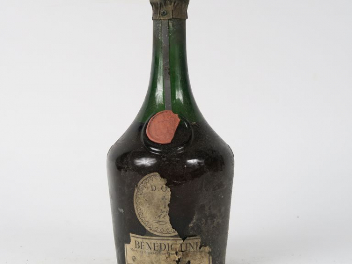 1 VIEILLE BOUTEILLE BENEDICTINE D.O.M - EA