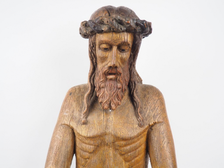 Christ aux liens en chêne sculpté avec traces de polychromie, dos creu