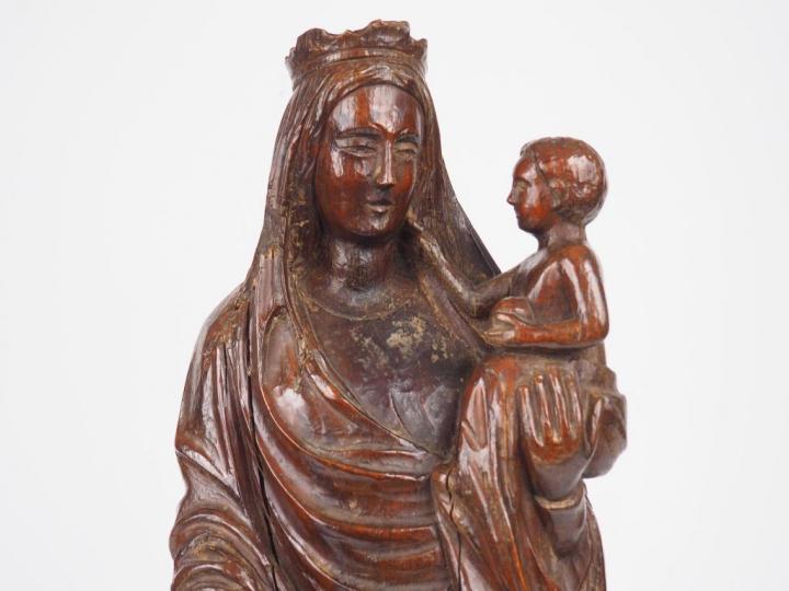 Sculpture fin XVIIème début XVIIIème en chêne sculpté. « Vierge à l’En