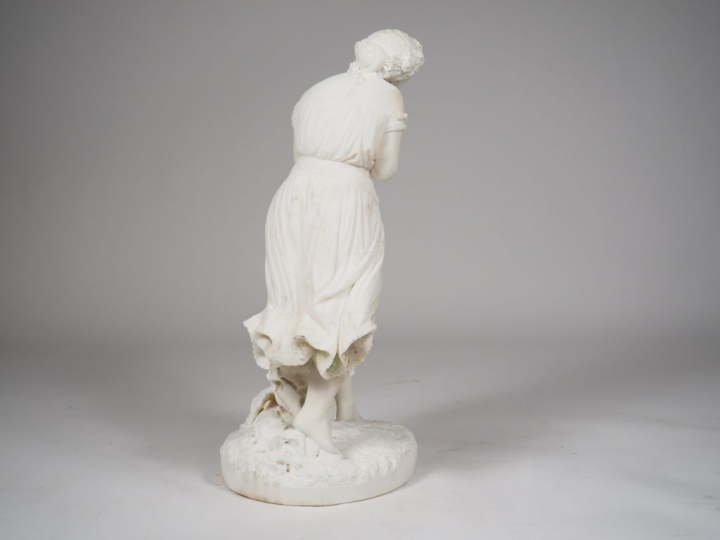 METELLO MOTELLI. "Marchande d'amours". Sculpture en marbre de Carrare.