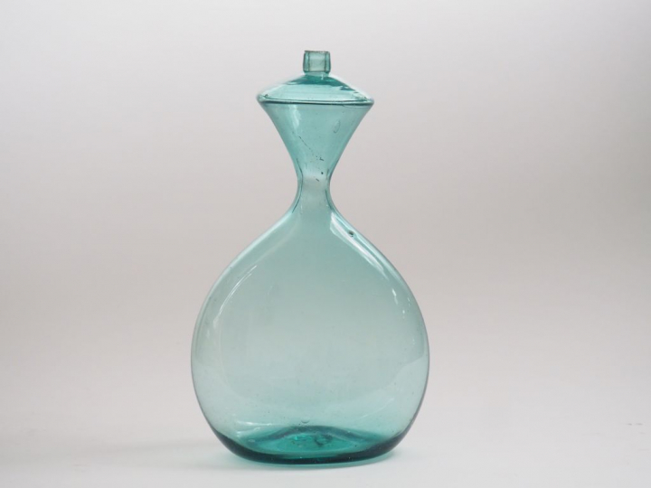 Grand biberon XVIIIème-XIXème en verre.  H. 32 cm