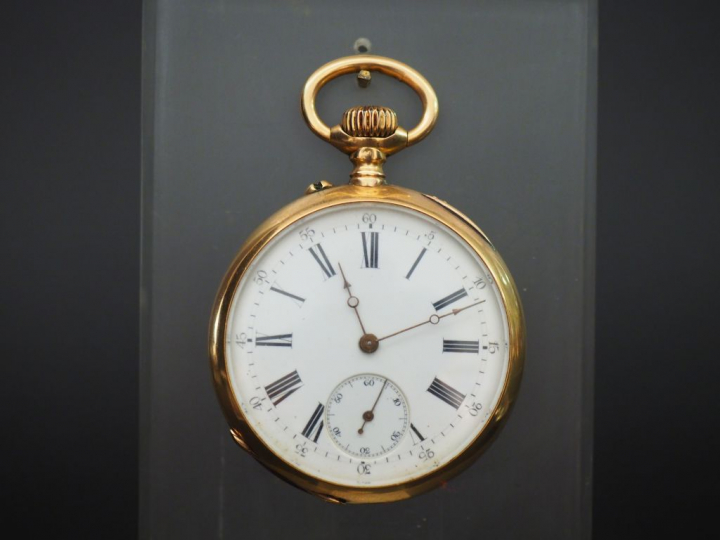 Montre de gousset Napoléon III en or jaune, monogrammée, signée à l'in