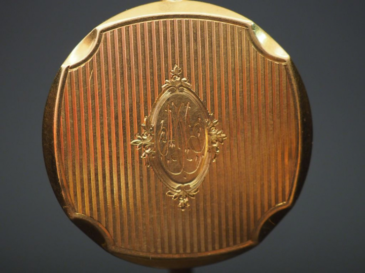 Montre de gousset or. Poids tel : 48,6 g