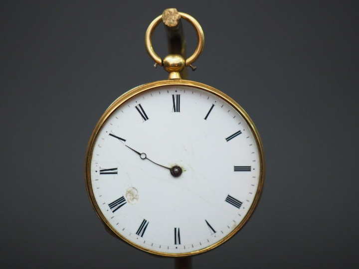 Montre de gousset en or et métal. Poids tel. : 48 g (mauvais état)