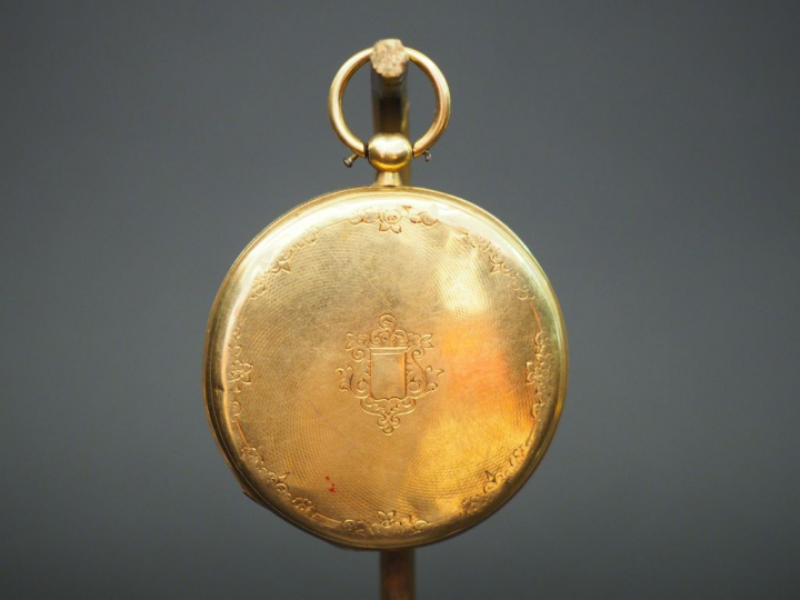 Montre de gousset en or et métal. Poids tel. : 48 g (mauvais état)