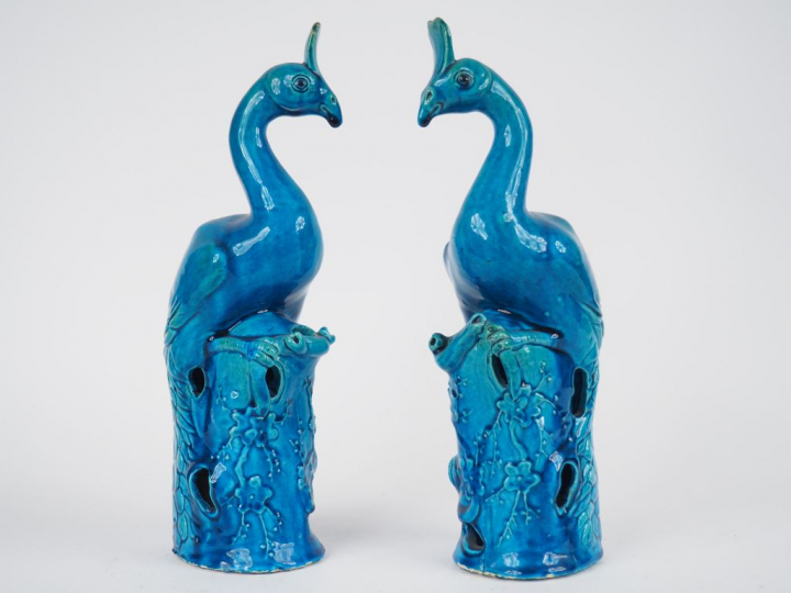 Paire de statuettes en biscuit émaillé  turquoise "oiseau fohang" Chin