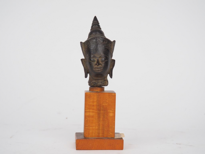 Tete de bouddha en bronze, école d'Ayutthaya. Siam, XVIIème siècle. H.