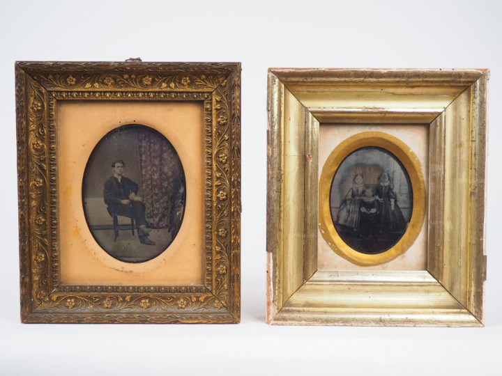 Deux différents Daguerotypes représentant des portraits de famille. Di