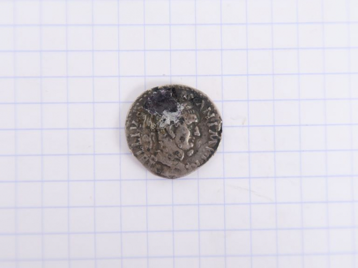 Vitellius (69 apr. J.-C.), denier, A/ VITELLIVS GERM IMP TR P, tête à 