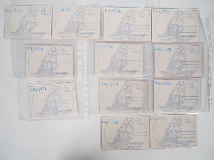 12 CP Originales numérotées par BAKI (1000 exp dont 500 noires et 500 