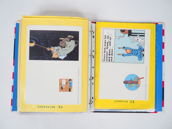 Classeur entier superbe Tintin sur La Lune avec 140 cartes postales (S