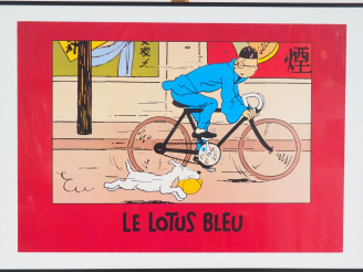 Vente aux enchères CADRE AFFICHE TINTIN "LE LOTUS BLEU" Tintin à vélo ed Moulinsart / 010